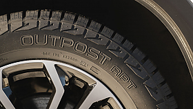P�edstavujeme: Nokian Outpost AT a APT